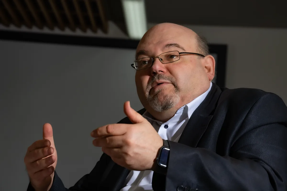 Pascal Bassu, Wetziker Stadtpräsident und Sprecher der Aktionärsgemeinden, sagt: «Die Exekutiven von Bubikon und Rüti wollen das Spital sterben lassen.» (Archiv)  Wetziker Stadtpräsident Pascal Bassu (SP) im Portrait.